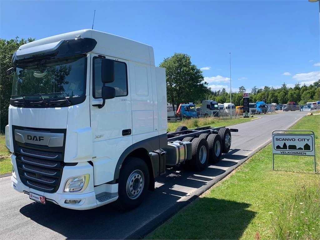 DAF XF 430 FAW 8x4*4 Tridem - Φορτηγό σασί: φωτογραφία 1 DAF XF 430 FAW 8x4*4 Tridem - Φορτηγό σασί: φωτογραφία 1