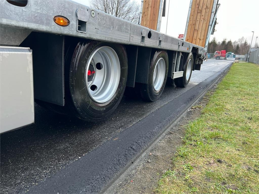 Επικαθήμενο με χαμηλό δάπεδο Hangler SDS-H 510-T 3-aks maskintrailer - dobbelt ramper: φωτογραφία 19 Επικαθήμενο με χαμηλό δάπεδο Hangler SDS-H 510-T 3-aks maskintrailer - dobbelt ramper: φωτογραφία 19