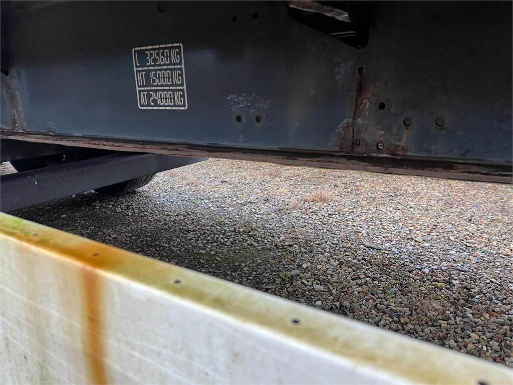 Krone 13,6 mtr - Επικαθήμενο πλατφόρμα/ Καρότσα: φωτογραφία 5 Krone 13,6 mtr - Επικαθήμενο πλατφόρμα/ Καρότσα: φωτογραφία 5