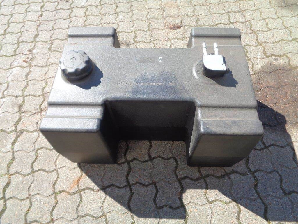 Mercedes-Benz 100 L plast (H formet) Dieseltank - Ρεζερβουάρ καυσίμου για Φορτηγό: φωτογραφία 4 Mercedes-Benz 100 L plast (H formet) Dieseltank - Ρεζερβουάρ καυσίμου για Φορτηγό: φωτογραφία 4