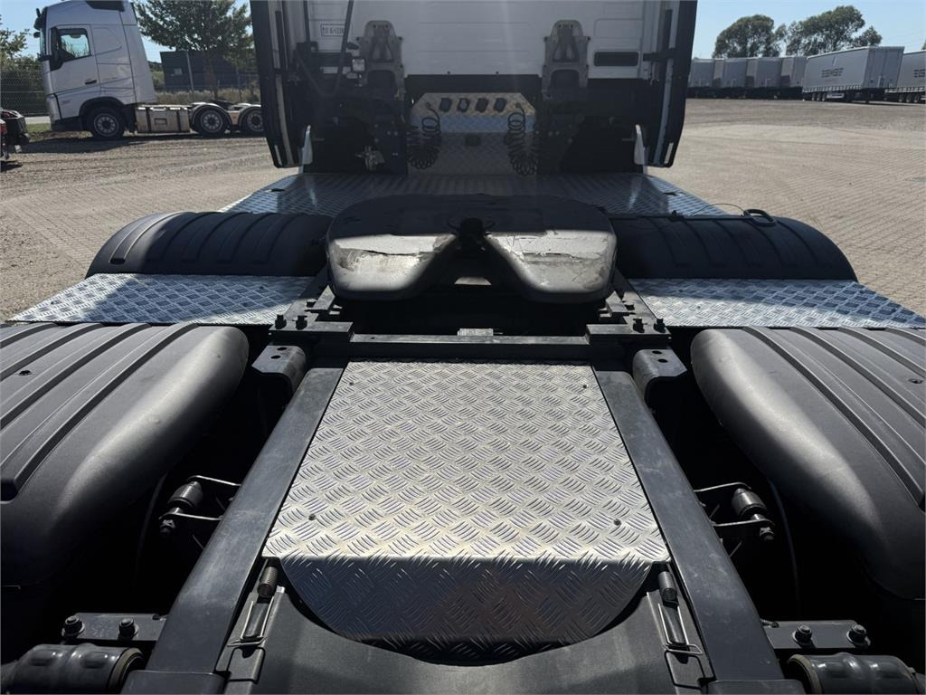 Scania S560 A 6x2 NB 2950 - Τράκτορας: φωτογραφία 4 Scania S560 A 6x2 NB 2950 - Τράκτορας: φωτογραφία 4