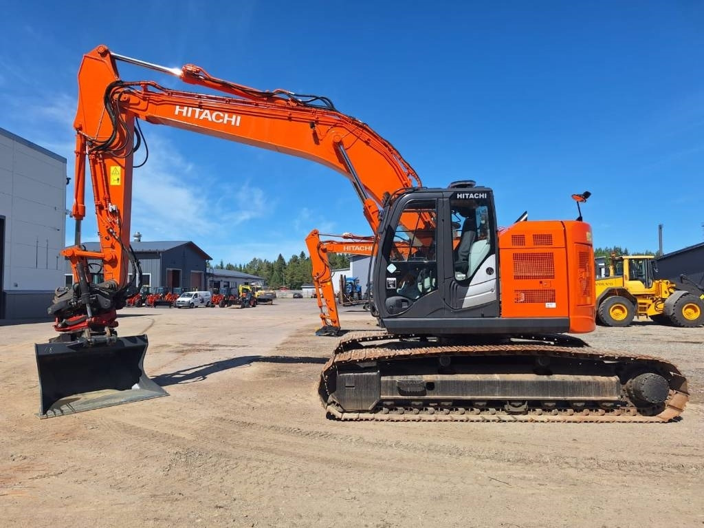 Hitachi MYYTY! SOLD! ZX225USLC-5 PYÖRITTÄJÄ+PIHDIT - Ερπυστριοφόρος εκσκαφέας: φωτογραφία 1 Hitachi MYYTY! SOLD! ZX225USLC-5 PYÖRITTÄJÄ+PIHDIT - Ερπυστριοφόρος εκσκαφέας: φωτογραφία 1