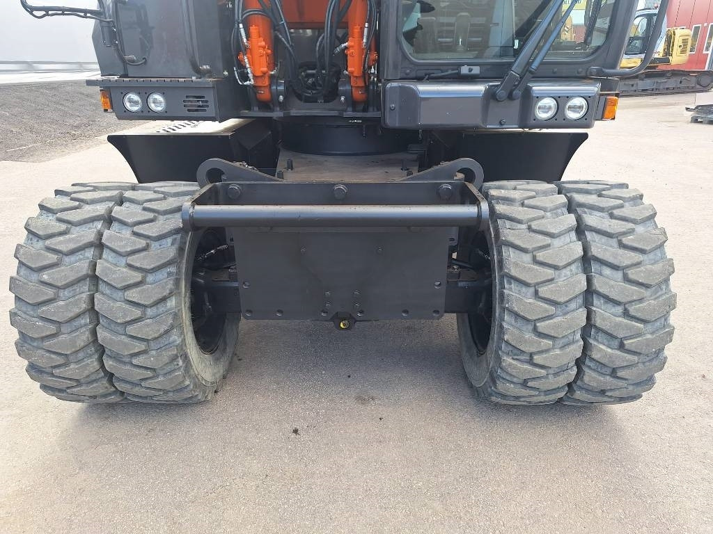 Τροχοφόρος εκσκαφέας Hitachi ZX155W-7 -STAGE 5- VÄHÄN AJETTU: φωτογραφία 9