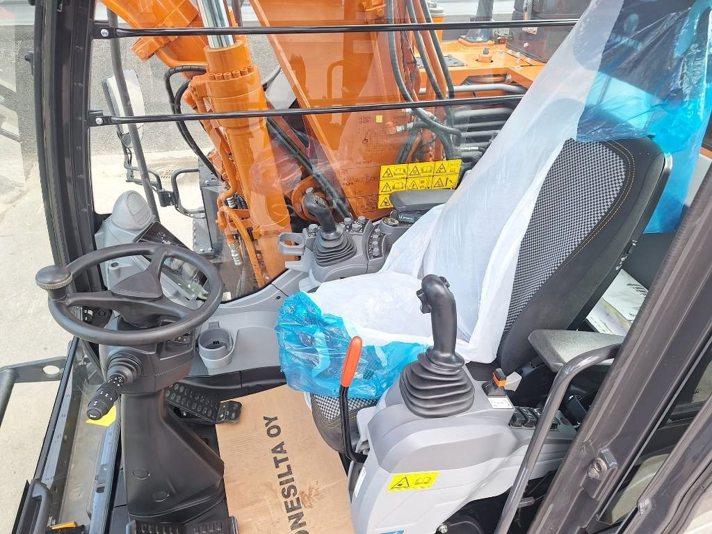 Τροχοφόρος εκσκαφέας Hitachi ZX155W-7 -STAGE 5- VÄHÄN AJETTU: φωτογραφία 11