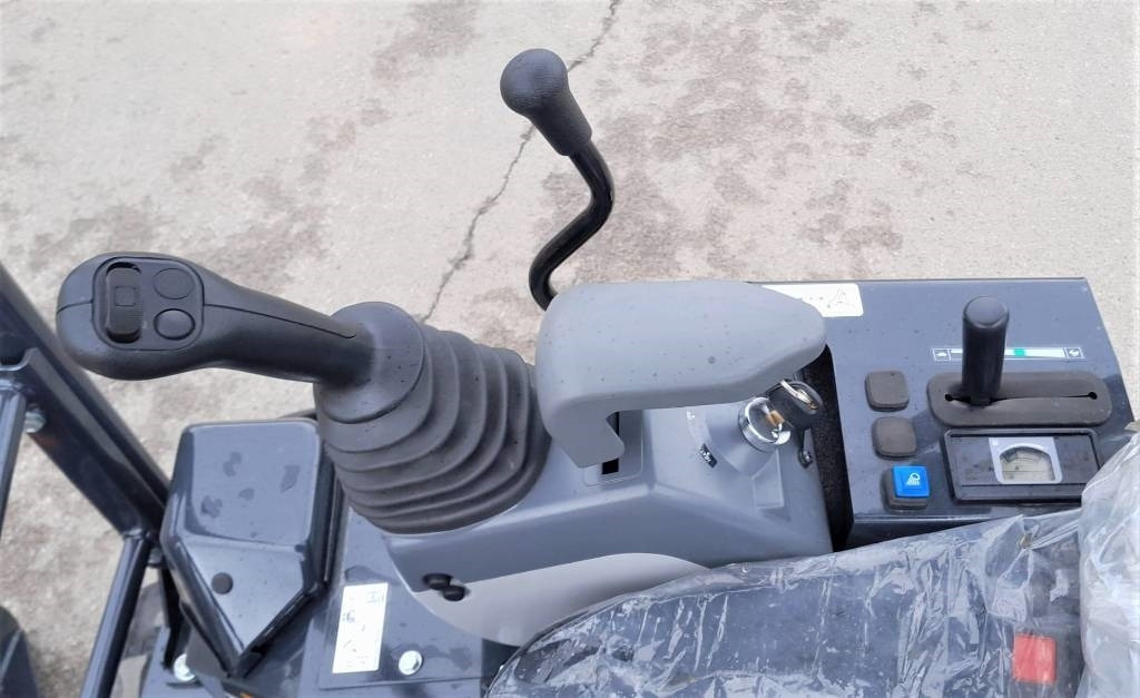 Νέα Μίνι εκσκαφέας Hitachi ZX17U-6 KALLISTAJALLA: φωτογραφία 12