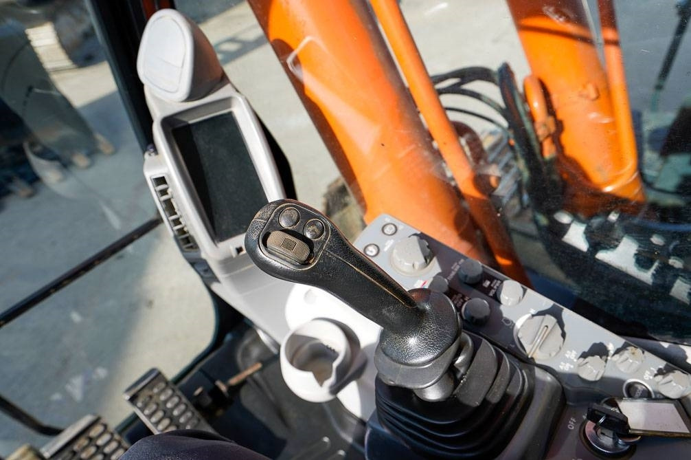 Μίσθωση Hitachi ZX350LC-6 UUSI ALAKERTA  Hitachi ZX350LC-6 UUSI ALAKERTA: φωτογραφία 20