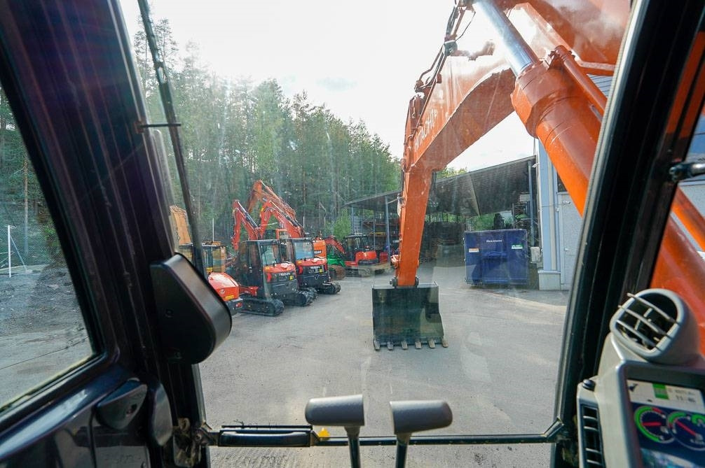 Μίσθωση Hitachi ZX350LC-6 UUSI ALAKERTA  Hitachi ZX350LC-6 UUSI ALAKERTA: φωτογραφία 26