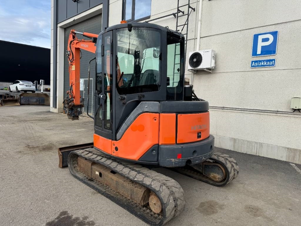 Hitachi ZX50U-2 PYÖRITTÄJÄLLÄ - Μίνι εκσκαφέας: φωτογραφία 3 Hitachi ZX50U-2 PYÖRITTÄJÄLLÄ - Μίνι εκσκαφέας: φωτογραφία 3