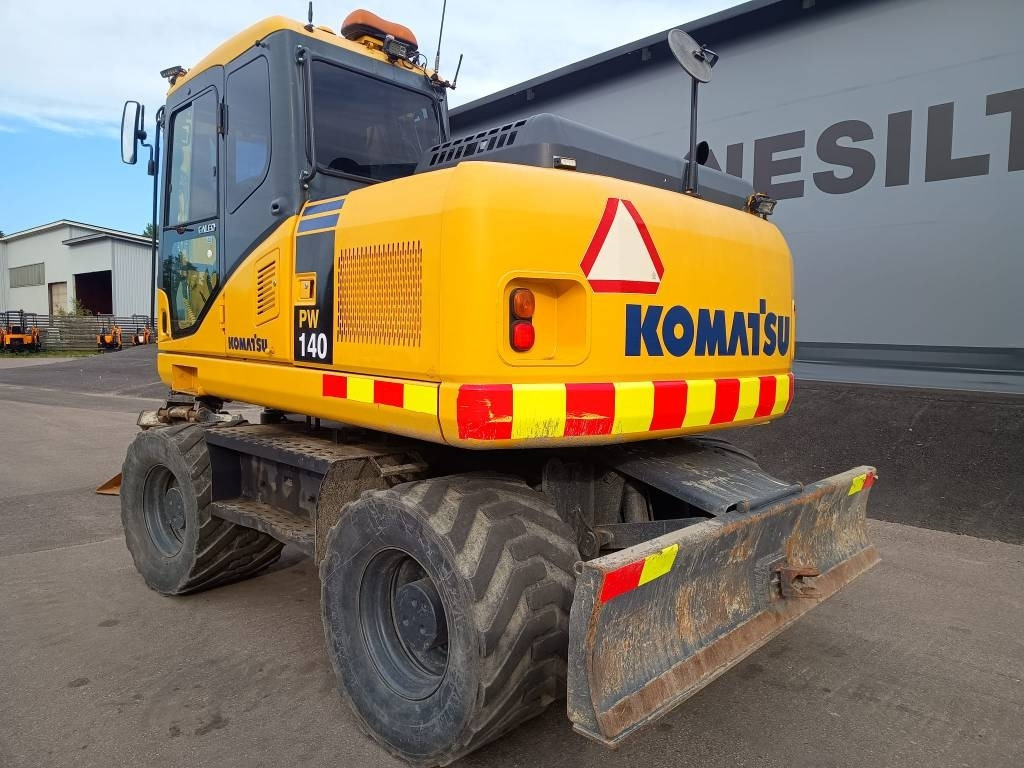 Komatsu MYYTY! SOLD! PW140-7 PYÖRITTÄJÄLLÄ - Τροχοφόρος εκσκαφέας: φωτογραφία 3 Komatsu MYYTY! SOLD! PW140-7 PYÖRITTÄJÄLLÄ - Τροχοφόρος εκσκαφέας: φωτογραφία 3