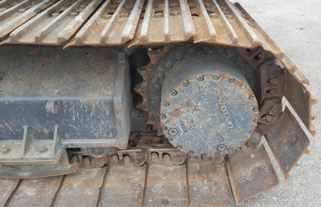 Ερπυστριοφόρος εκσκαφέας Volvo EC180DL PYÖRITTÄJÄLLÄ: φωτογραφία 15