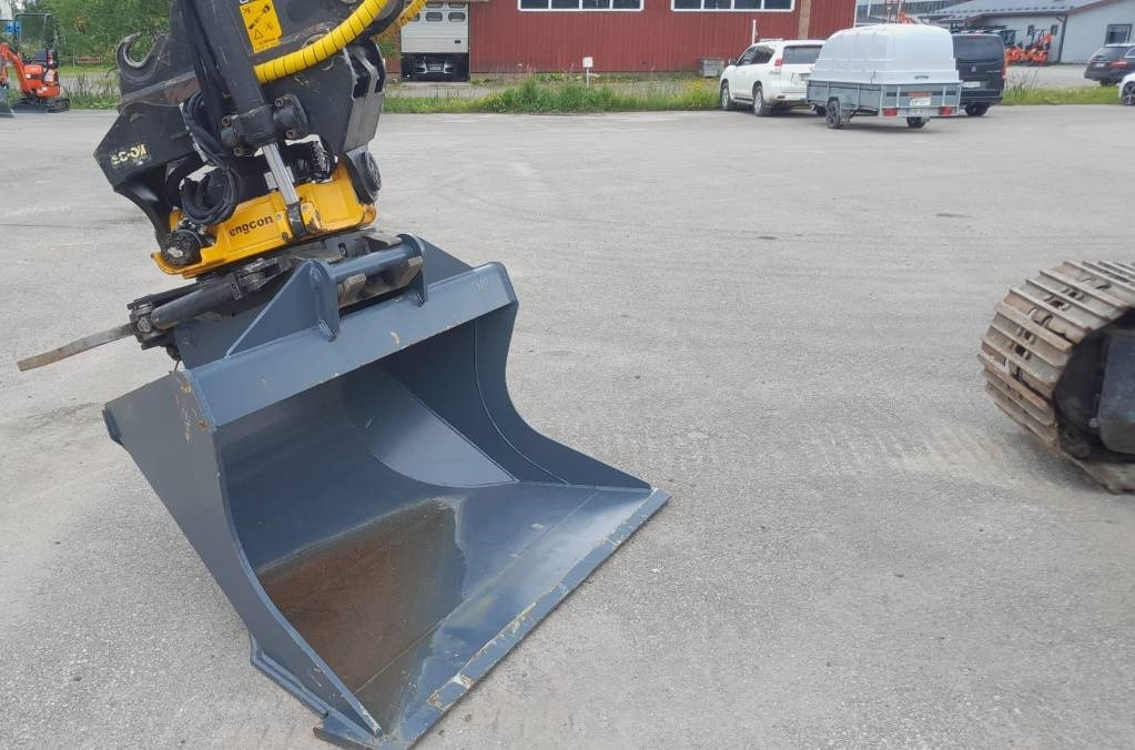 Ερπυστριοφόρος εκσκαφέας Volvo EC180DL PYÖRITTÄJÄLLÄ: φωτογραφία 12
