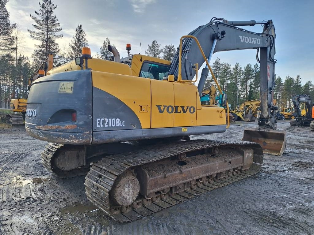 Volvo EC210BLC KALLISTUVA LUISKAKAUHA - Ερπυστριοφόρος εκσκαφέας: φωτογραφία 4 Volvo EC210BLC KALLISTUVA LUISKAKAUHA - Ερπυστριοφόρος εκσκαφέας: φωτογραφία 4