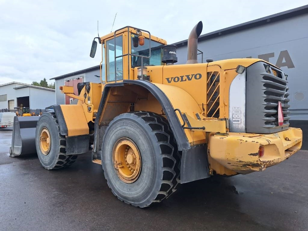 Volvo L180E VAAKALLA - Ελαστιχοφόρος φορτωτής: φωτογραφία 2 Volvo L180E VAAKALLA - Ελαστιχοφόρος φορτωτής: φωτογραφία 2