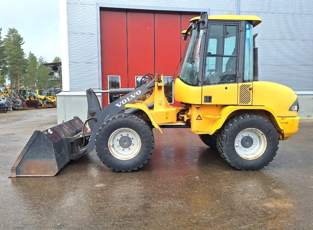Volvo L30B AURALLA - Ελαστιχοφόρος φορτωτής: φωτογραφία 1 Volvo L30B AURALLA - Ελαστιχοφόρος φορτωτής: φωτογραφία 1