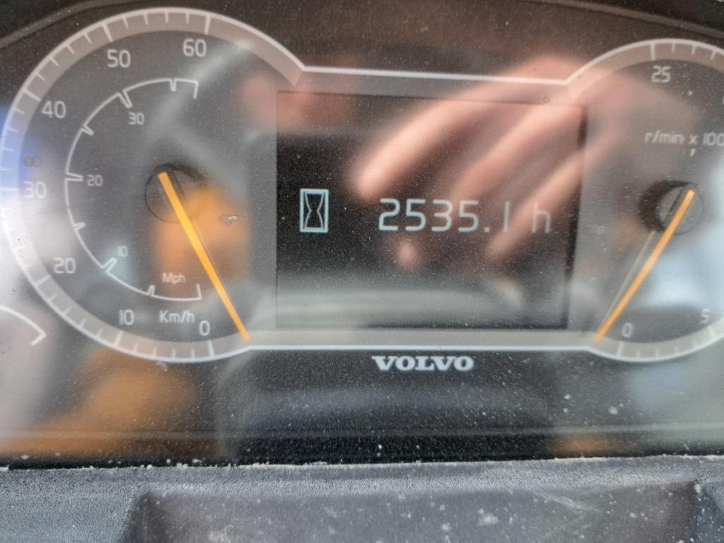 Volvo L60H - Ελαστιχοφόρος φορτωτής: φωτογραφία 3 Volvo L60H - Ελαστιχοφόρος φορτωτής: φωτογραφία 3