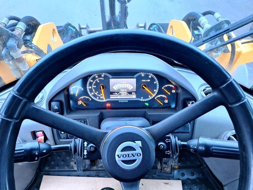 Ελαστιχοφόρος φορτωτής Volvo L90H VIPUOHJAUS YM.: φωτογραφία 14 Ελαστιχοφόρος φορτωτής Volvo L90H VIPUOHJAUS YM.: φωτογραφία 14