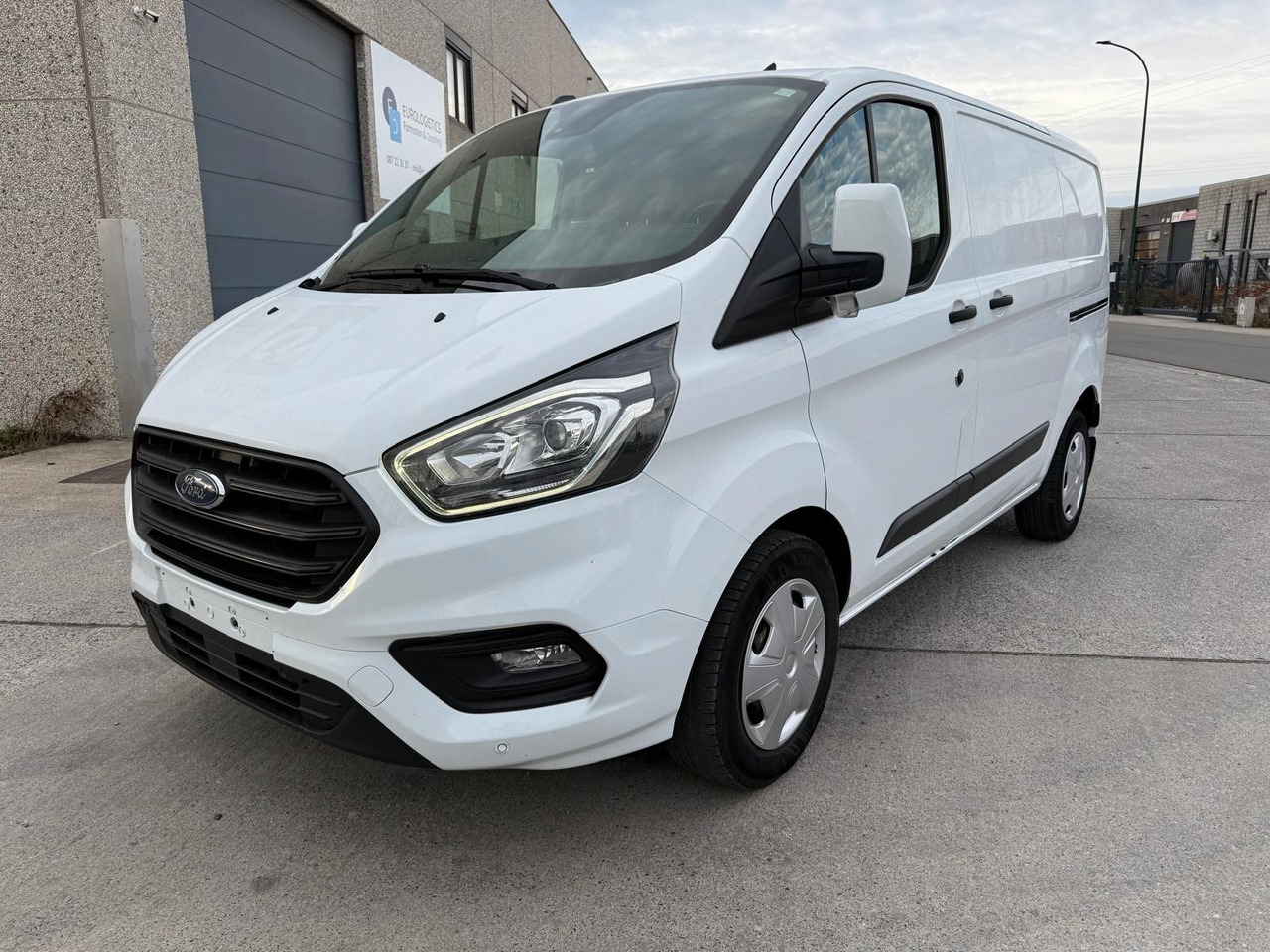 Ford Transit Custom 2.0TDCI. Klima. Navi. Tempomat. - Μικρό βαν: φωτογραφία 2 Ford Transit Custom 2.0TDCI. Klima. Navi. Tempomat. - Μικρό βαν: φωτογραφία 2