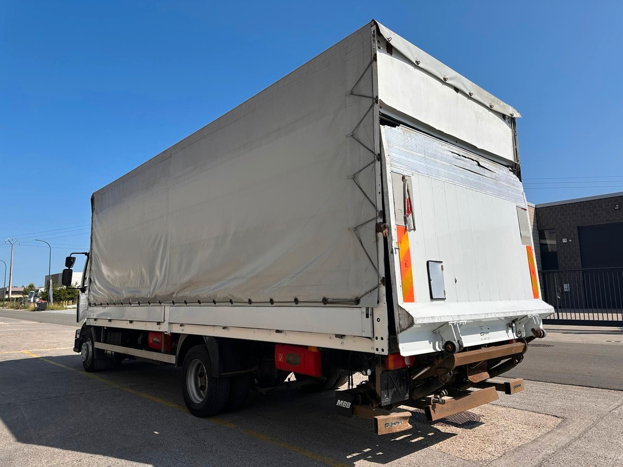 Renault Midlum dXi220-12. Klima. - Φορτηγό μουσαμάς: φωτογραφία 5 Renault Midlum dXi220-12. Klima. - Φορτηγό μουσαμάς: φωτογραφία 5