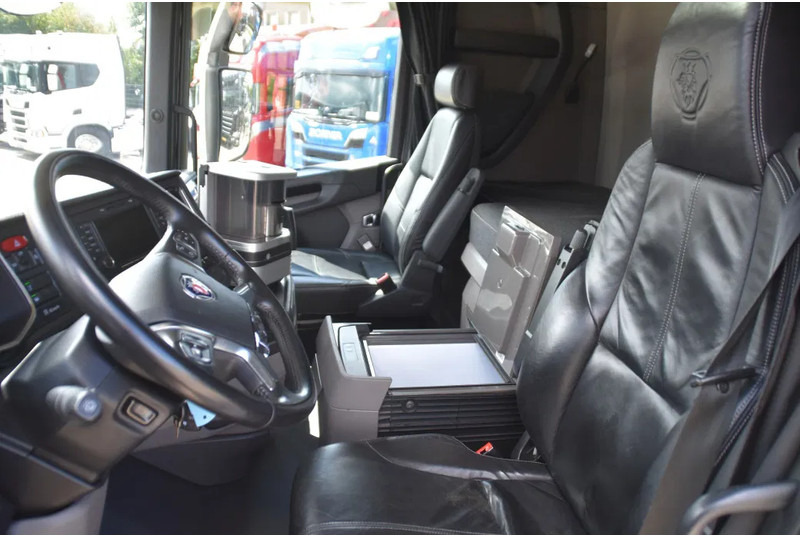 Scania S450 NGS 4x2 - RETARDER - 709 TKM - PARK. AIRCO - LEATHER SEATS - 2 x FUEL TANKS - LED LIGHTS - TOP CONDITION - - Τράκτορας: φωτογραφία 5 Scania S450 NGS 4x2 - RETARDER - 709 TKM - PARK. AIRCO - LEATHER SEATS - 2 x FUEL TANKS - LED LIGHTS - TOP CONDITION - - Τράκτορας: φωτογραφία 5