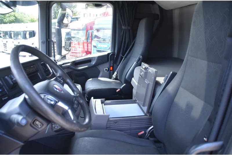 Scania S450 NGS 4x2NB - RETARDER - 746 TKM - FULL AIR - AIRCO - 2 x FUEL TANKS - TOP CONDITION - - Τράκτορας: φωτογραφία 5 Scania S450 NGS 4x2NB - RETARDER - 746 TKM - FULL AIR - AIRCO - 2 x FUEL TANKS - TOP CONDITION - - Τράκτορας: φωτογραφία 5