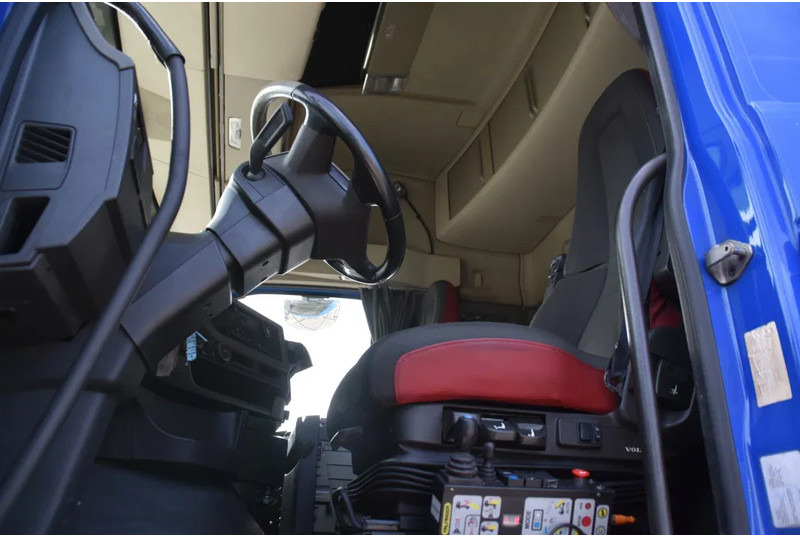 Volvo FH 460 6x2*4 - PALFINGER HOOKLIFT - 841 TKM - PARK. AIRCO - WHEELBASE: 480 CM - PTO - TOP CONDITION - - Φορτηγό φόρτωσης γάντζου: φωτογραφία 4 Volvo FH 460 6x2*4 - PALFINGER HOOKLIFT - 841 TKM - PARK. AIRCO - WHEELBASE: 480 CM - PTO - TOP CONDITION - - Φορτηγό φόρτωσης γάντζου: φωτογραφία 4