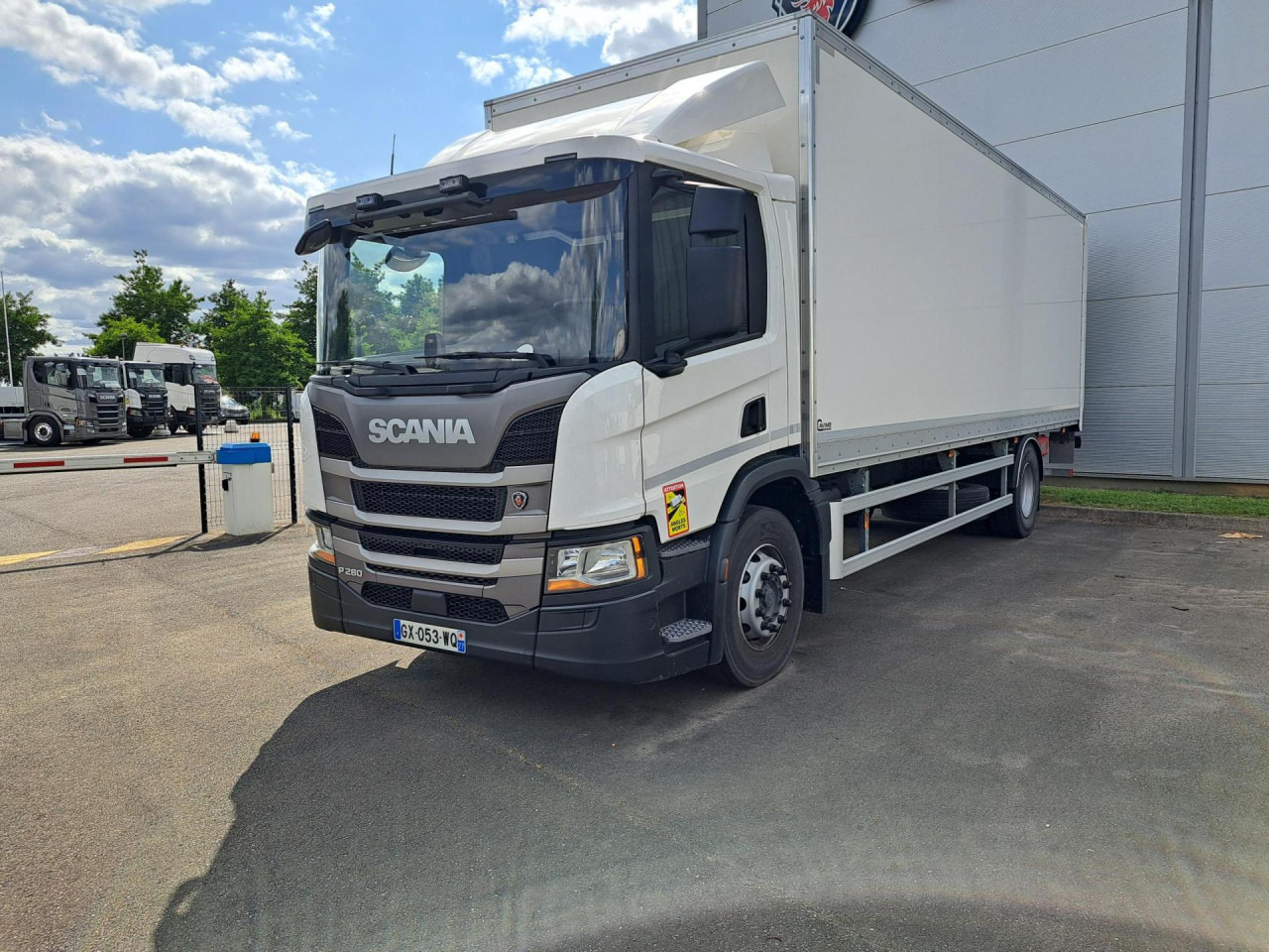 SCANIA SCANIA P280 4x2 Fourgon Hayon - Φορτηγό σασί: φωτογραφία 1 SCANIA SCANIA P280 4x2 Fourgon Hayon - Φορτηγό σασί: φωτογραφία 1