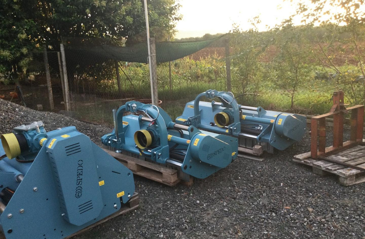 - Καταστροφέας με σφυριά: φωτογραφία 1 - Καταστροφέας με σφυριά: φωτογραφία 1