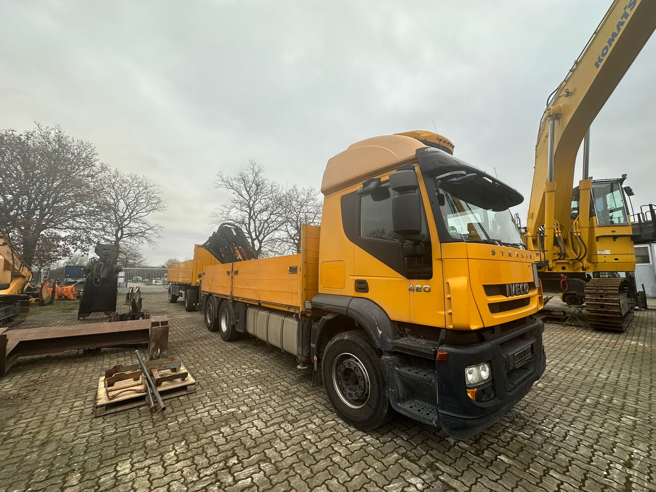 IVECO STRALIS 420 truck open box with TEREX loading crane 290.2E-A3 - Φορτηγό φόρτωσης γάντζου, Φορτηγό με γερανό: φωτογραφία 2 IVECO STRALIS 420 truck open box with TEREX loading crane 290.2E-A3 - Φορτηγό φόρτωσης γάντζου, Φορτηγό με γερανό: φωτογραφία 2