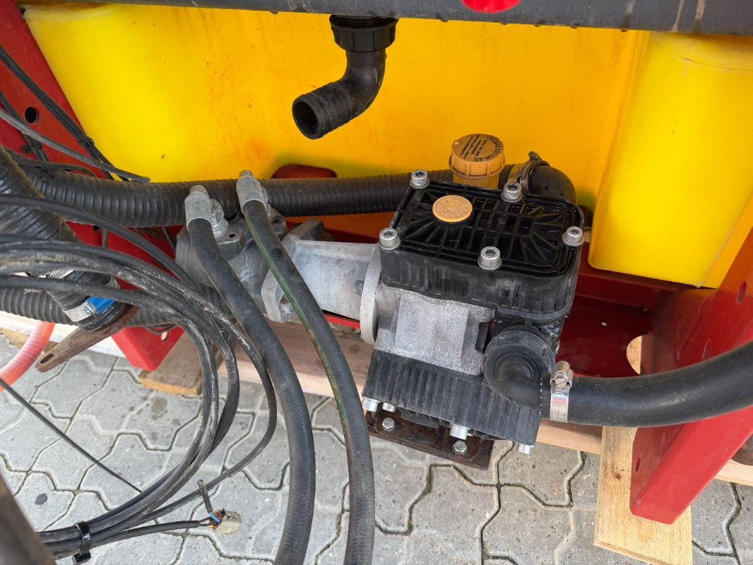 Tecnocar Tecnospra 1500 Fronttank - Μηχανή συγκομιδής: φωτογραφία 4 Tecnocar Tecnospra 1500 Fronttank - Μηχανή συγκομιδής: φωτογραφία 4