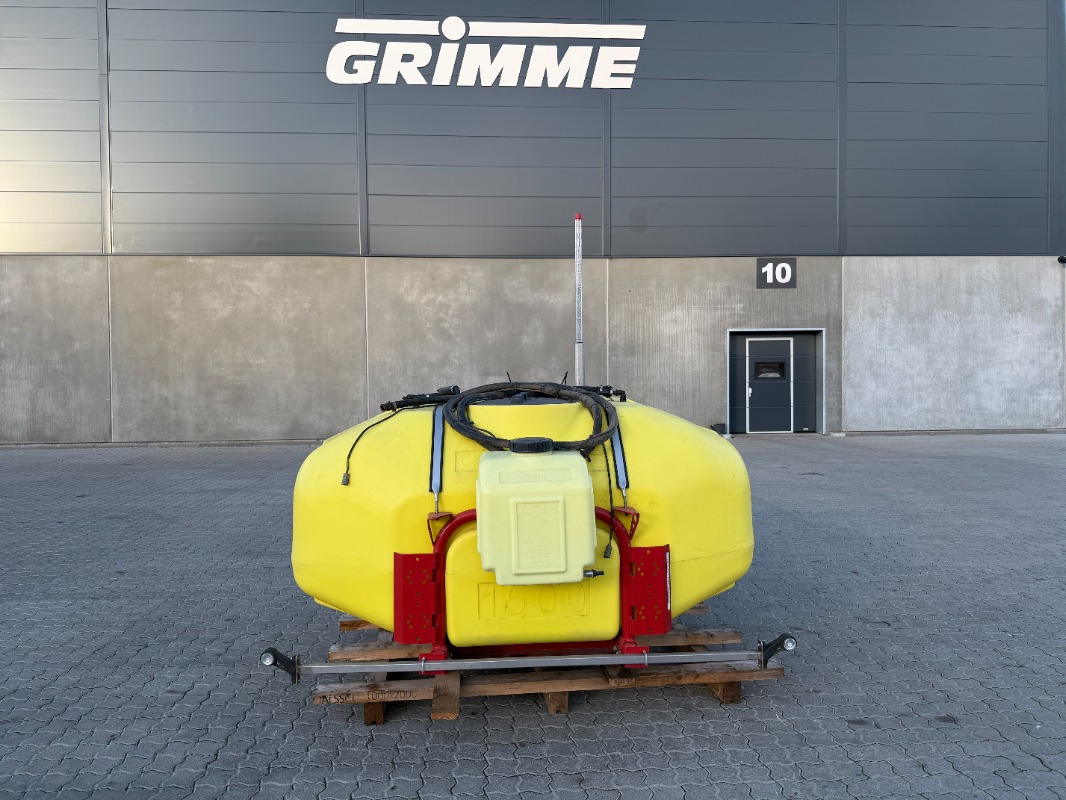 Tecnocar Tecnospra 1500 Fronttank - Μηχανή συγκομιδής: φωτογραφία 1 Tecnocar Tecnospra 1500 Fronttank - Μηχανή συγκομιδής: φωτογραφία 1