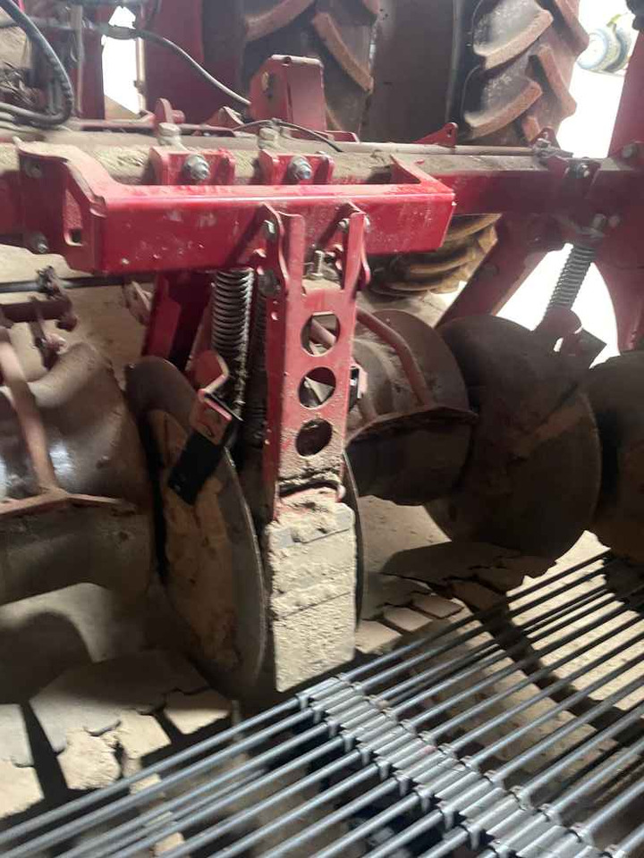 Grimme VARITRON 270 PLATINUM - Μηχανή συγκομιδής: φωτογραφία 4 Grimme VARITRON 270 PLATINUM - Μηχανή συγκομιδής: φωτογραφία 4
