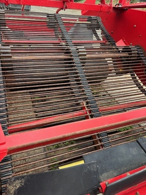 Grimme WV 165 - Μηχανής συγκομιδής σταφυλιών: φωτογραφία 2 Grimme WV 165 - Μηχανής συγκομιδής σταφυλιών: φωτογραφία 2