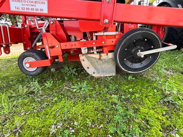 Nicolas Sam 12 - Σπαρτική μηχανή: φωτογραφία 3 Nicolas Sam 12 - Σπαρτική μηχανή: φωτογραφία 3