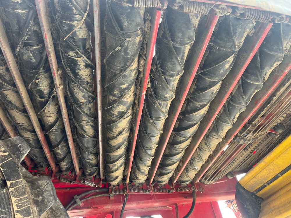 Grimme VARITRON 200 / 220 / 270 - Μηχανή συγκομιδής: φωτογραφία 4 Grimme VARITRON 200 / 220 / 270 - Μηχανή συγκομιδής: φωτογραφία 4