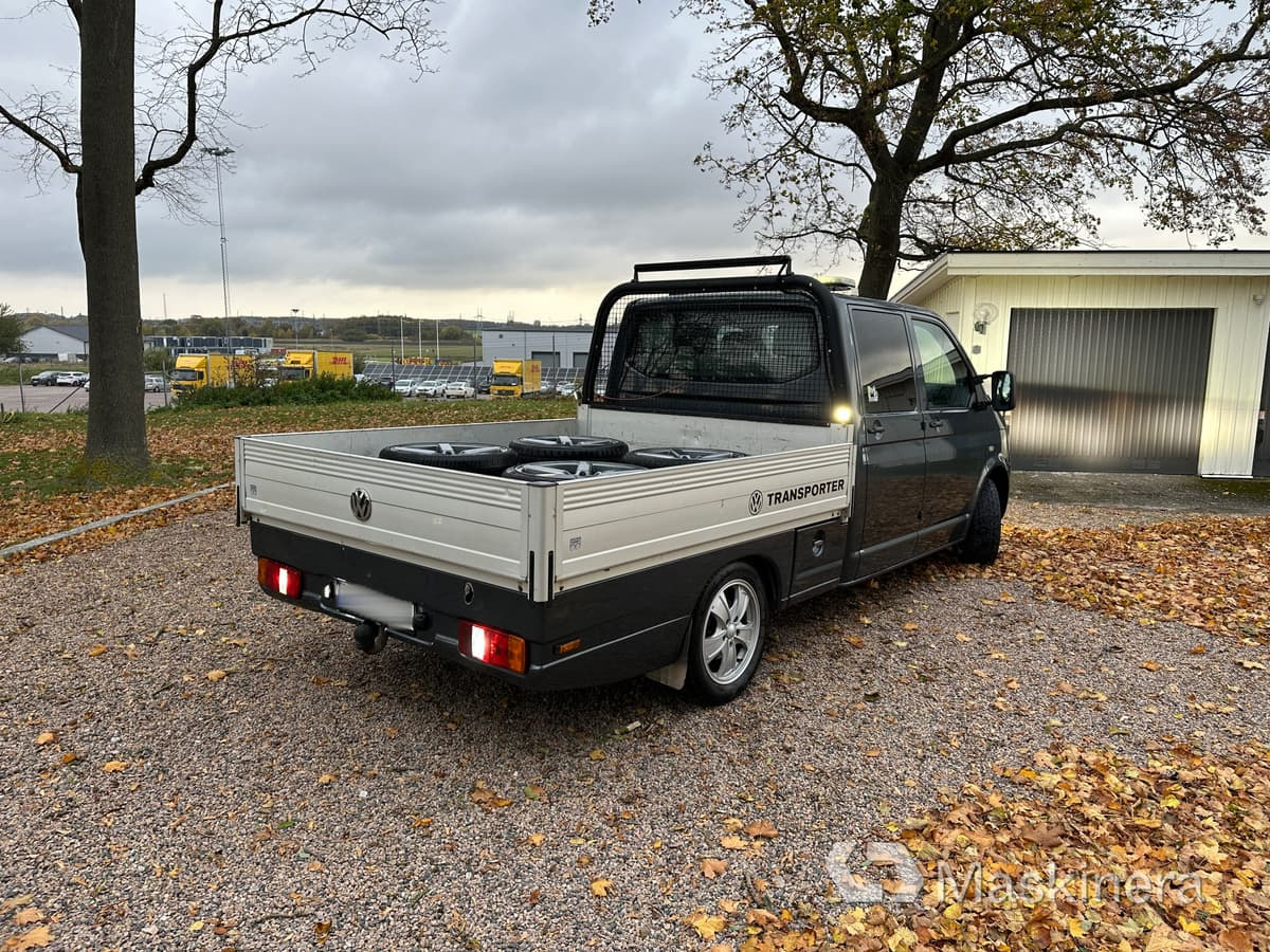 Flakbil Volkswagen Transporter dubbelhytt - Μικρό βαν: φωτογραφία 5 Flakbil Volkswagen Transporter dubbelhytt - Μικρό βαν: φωτογραφία 5