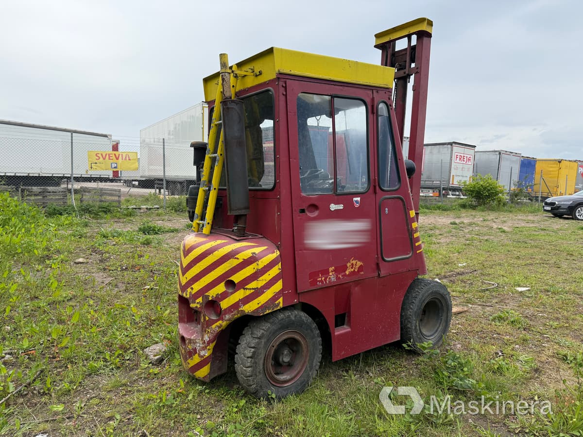 Gaffeltruck Stockamöllan 2050 (Reparationsobjekt) - Πετρελαιοκίνητο περονοφόρο: φωτογραφία 5 Gaffeltruck Stockamöllan 2050 (Reparationsobjekt) - Πετρελαιοκίνητο περονοφόρο: φωτογραφία 5