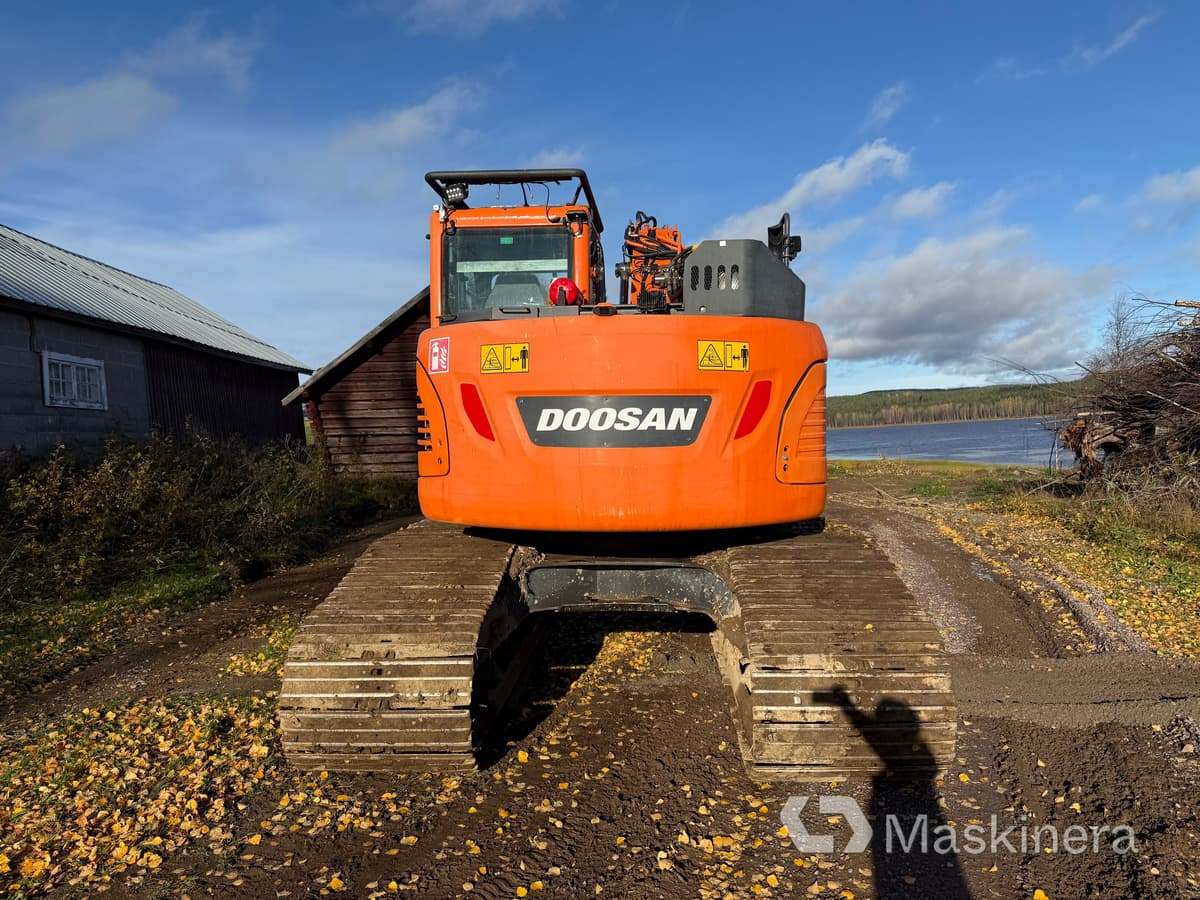 Grävmaskin Doosan DX140LCR-5 / Skördaraggregat 25RH - Ερπυστριοφόρος εκσκαφέας: φωτογραφία 4 Grävmaskin Doosan DX140LCR-5 / Skördaraggregat 25RH - Ερπυστριοφόρος εκσκαφέας: φωτογραφία 4