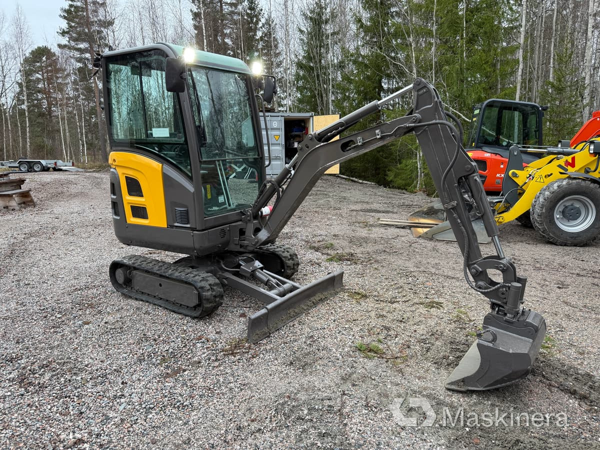 Grävmaskin Volvo EC18C med redskap - Ερπυστριοφόρος εκσκαφέας: φωτογραφία 3 Grävmaskin Volvo EC18C med redskap - Ερπυστριοφόρος εκσκαφέας: φωτογραφία 3