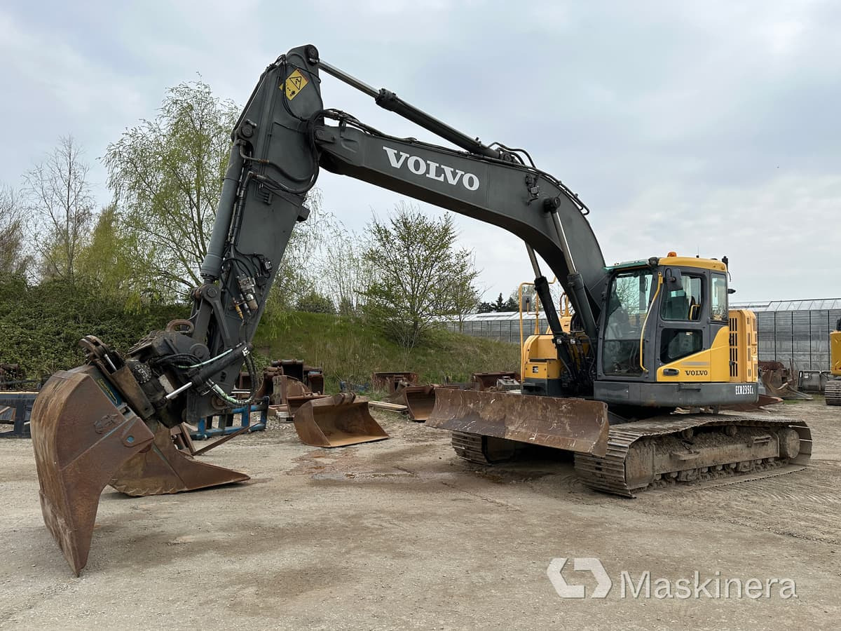 Grävmaskin Volvo ECR235CL - Ερπυστριοφόρος εκσκαφέας: φωτογραφία 1 Grävmaskin Volvo ECR235CL - Ερπυστριοφόρος εκσκαφέας: φωτογραφία 1