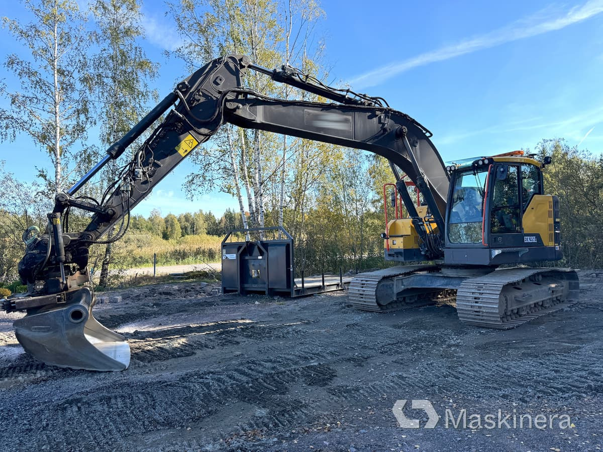 Grävmaskin Volvo ECR235EL - Ερπυστριοφόρος εκσκαφέας: φωτογραφία 1 Grävmaskin Volvo ECR235EL - Ερπυστριοφόρος εκσκαφέας: φωτογραφία 1