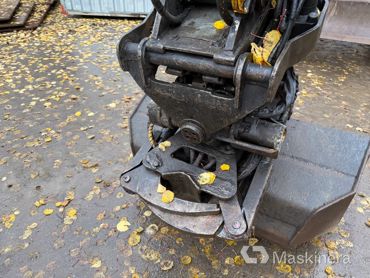 Ερπυστριοφόρος εκσκαφέας Grävmaskin Volvo ECR88D med tillbehör: φωτογραφία 12