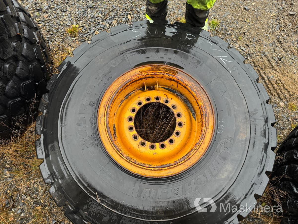 Hjul Michelin 20.5R25 Regummerat - Πλήρης τροχός για Κατασκευή μηχανήματα: φωτογραφία 5 Hjul Michelin 20.5R25 Regummerat - Πλήρης τροχός για Κατασκευή μηχανήματα: φωτογραφία 5