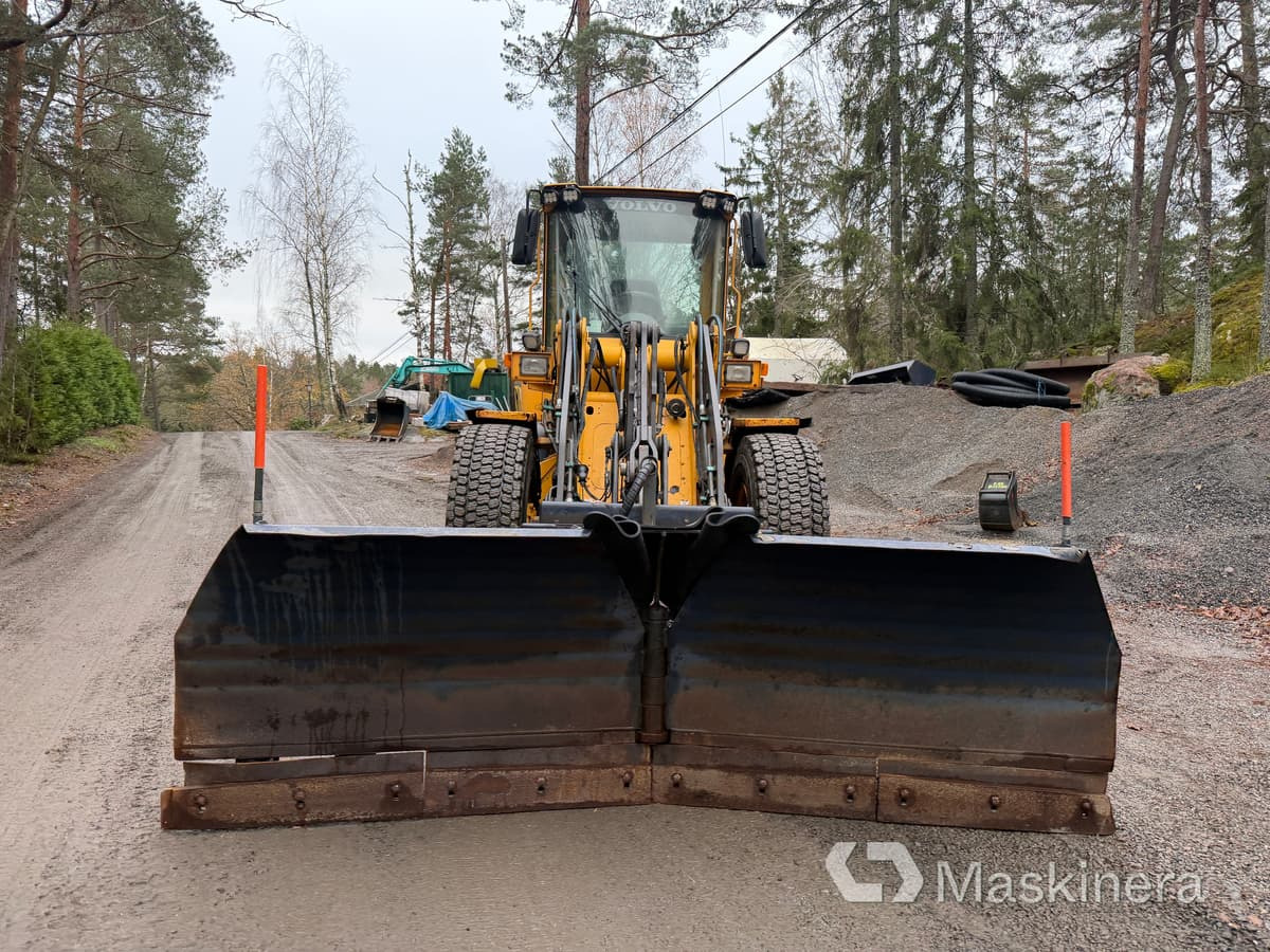 Hjullastare Volvo L50E med tillbehör - Ελαστιχοφόρος φορτωτής: φωτογραφία 2 Hjullastare Volvo L50E med tillbehör - Ελαστιχοφόρος φορτωτής: φωτογραφία 2