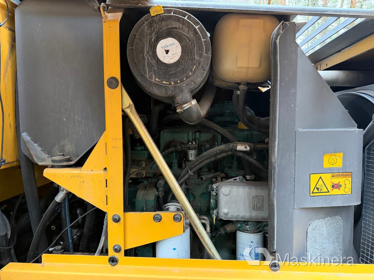 Ελαστιχοφόρος φορτωτής Hjullastare Volvo L50E med tillbehör: φωτογραφία 28