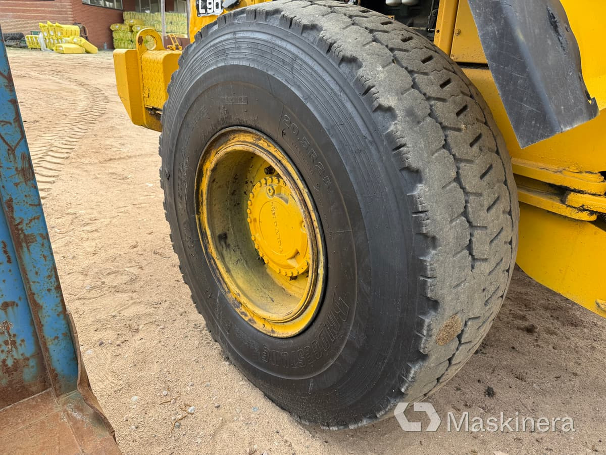 Ελαστιχοφόρος φορτωτής Hjullastare Volvo L90: φωτογραφία 12