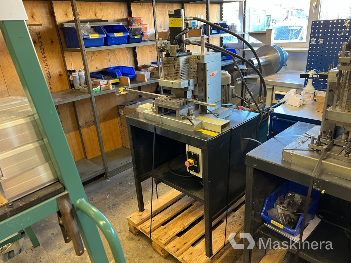 Hydraulisk press Santas Mekaniska DS88 - Μηχανήμα επεξεργασίας μετάλλου: φωτογραφία 1 Hydraulisk press Santas Mekaniska DS88 - Μηχανήμα επεξεργασίας μετάλλου: φωτογραφία 1