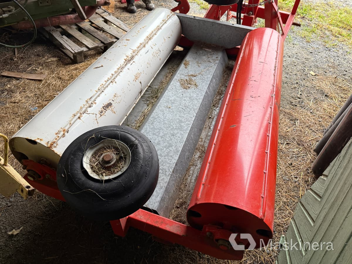 Inplastare Ysta Bale wrap 1600 med sidospakar - Μηχάνημα περιτύλιξης: φωτογραφία 4 Inplastare Ysta Bale wrap 1600 med sidospakar - Μηχάνημα περιτύλιξης: φωτογραφία 4