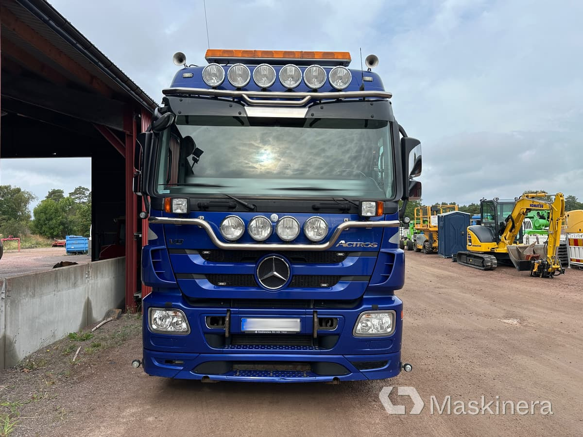 Mercedes Benz 930.24 3260L Krokbil Mercedes Benz 3260L med Cameleont - Φορτηγό φόρτωσης γάντζου: φωτογραφία 2 Mercedes Benz 930.24 3260L Krokbil Mercedes Benz 3260L med Cameleont - Φορτηγό φόρτωσης γάντζου: φωτογραφία 2