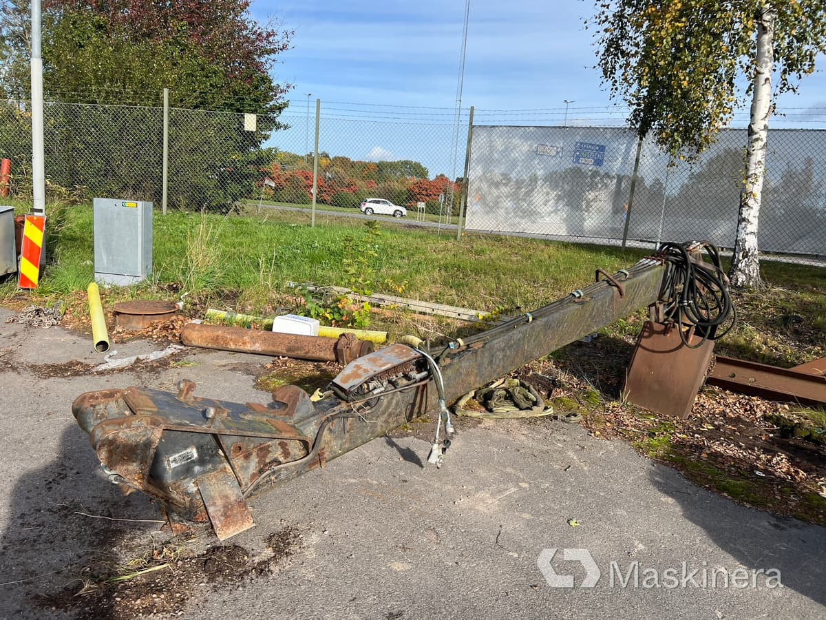 Okänd Kranarm med utskjut och skopa, B20 - Μπούμα: φωτογραφία 1 Okänd Kranarm med utskjut och skopa, B20 - Μπούμα: φωτογραφία 1