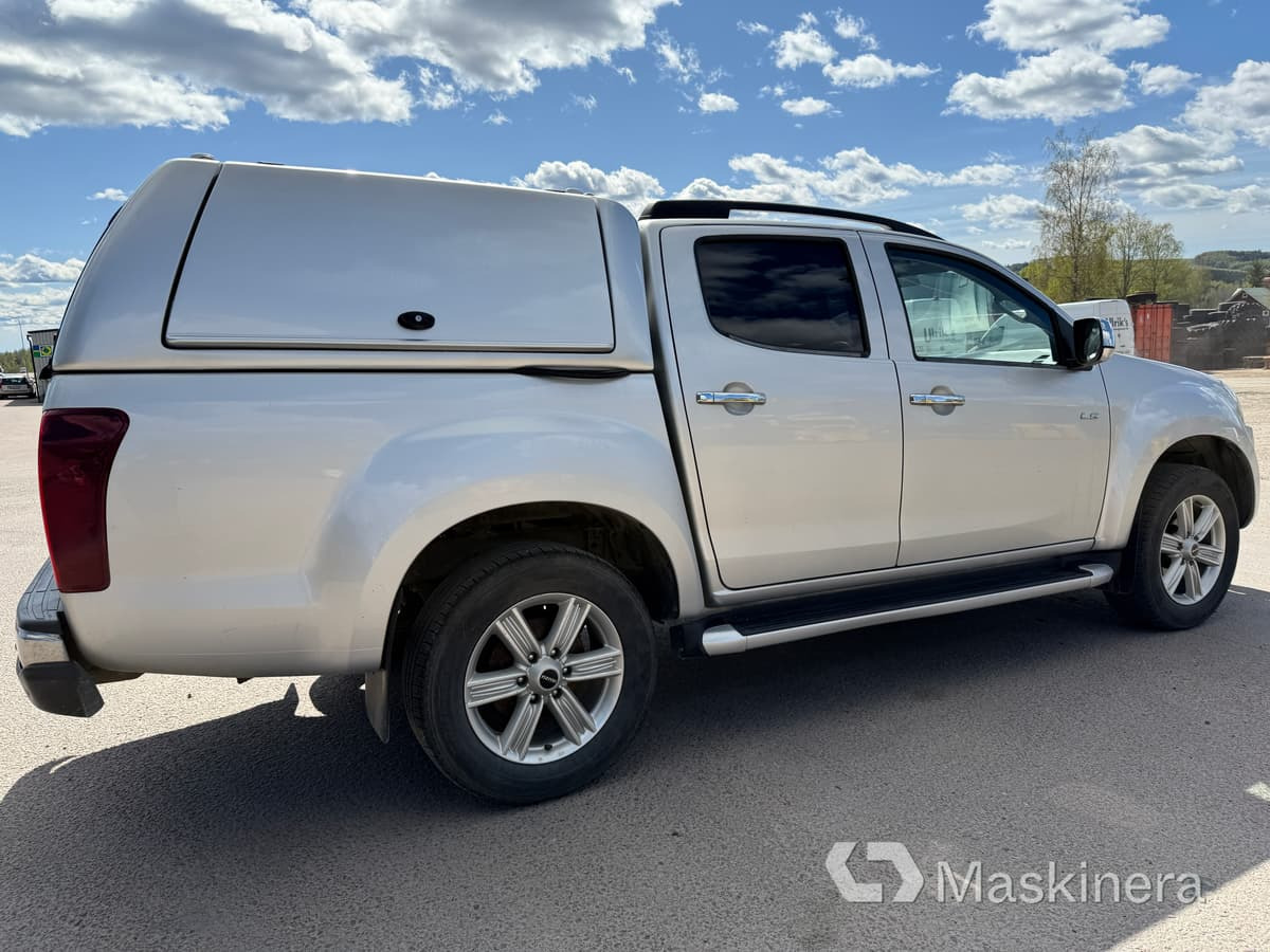 Pickup Isuzu D-max Craftsman 4X4 - Μικρό βαν: φωτογραφία 5 Pickup Isuzu D-max Craftsman 4X4 - Μικρό βαν: φωτογραφία 5